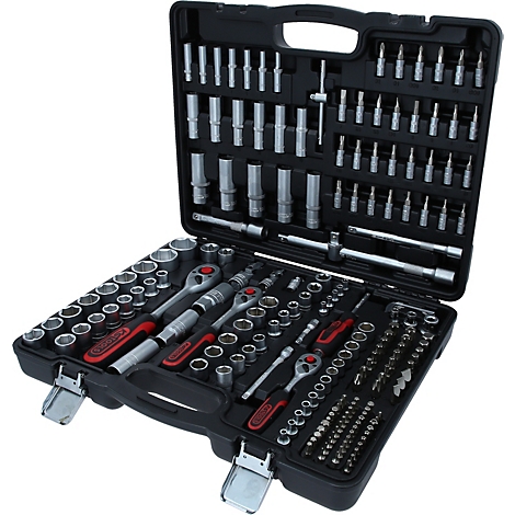 Mallette à outils noire avec diverses clés, douilles et embouts.